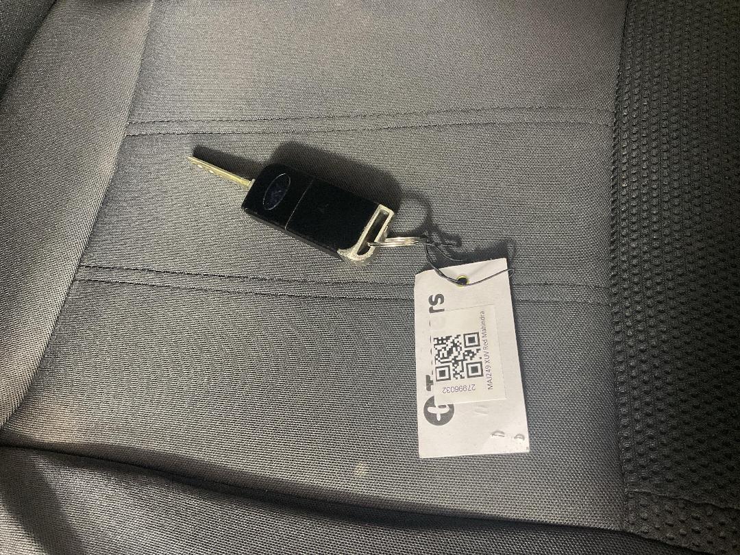 Photo '22' of Mahindra XUV Photo '22' of Mahindra XUV