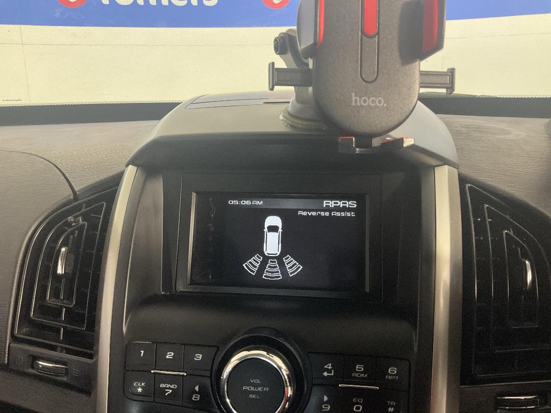 Photo '30' of Mahindra XUV Photo '30' of Mahindra XUV