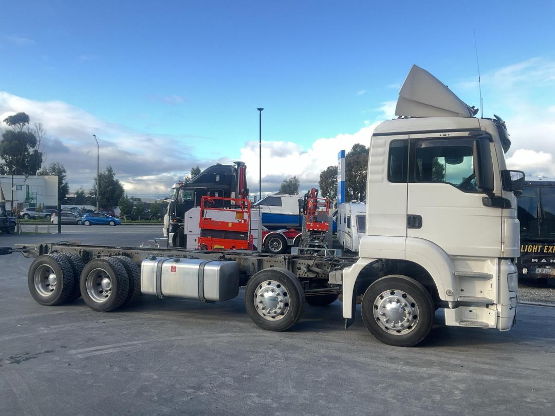 Photo '4' of MAN TGS 35.540  8X4 Cab Chassis