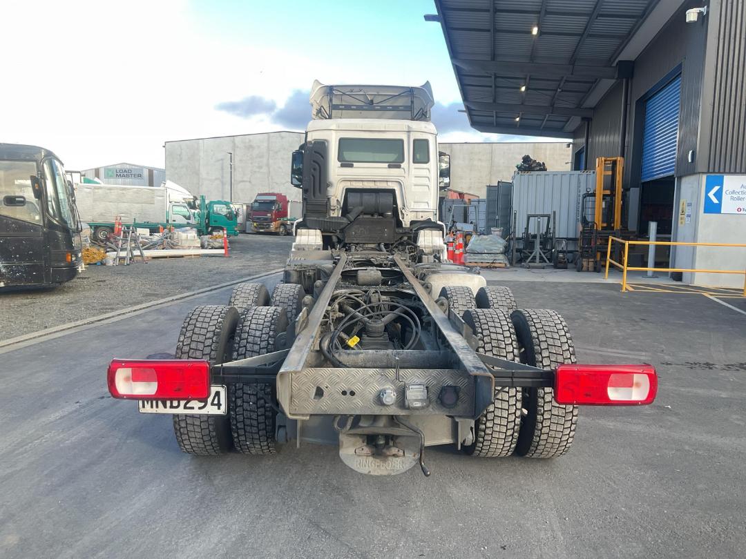 Photo '6' of MAN TGS 35.540  8X4 Cab Chassis