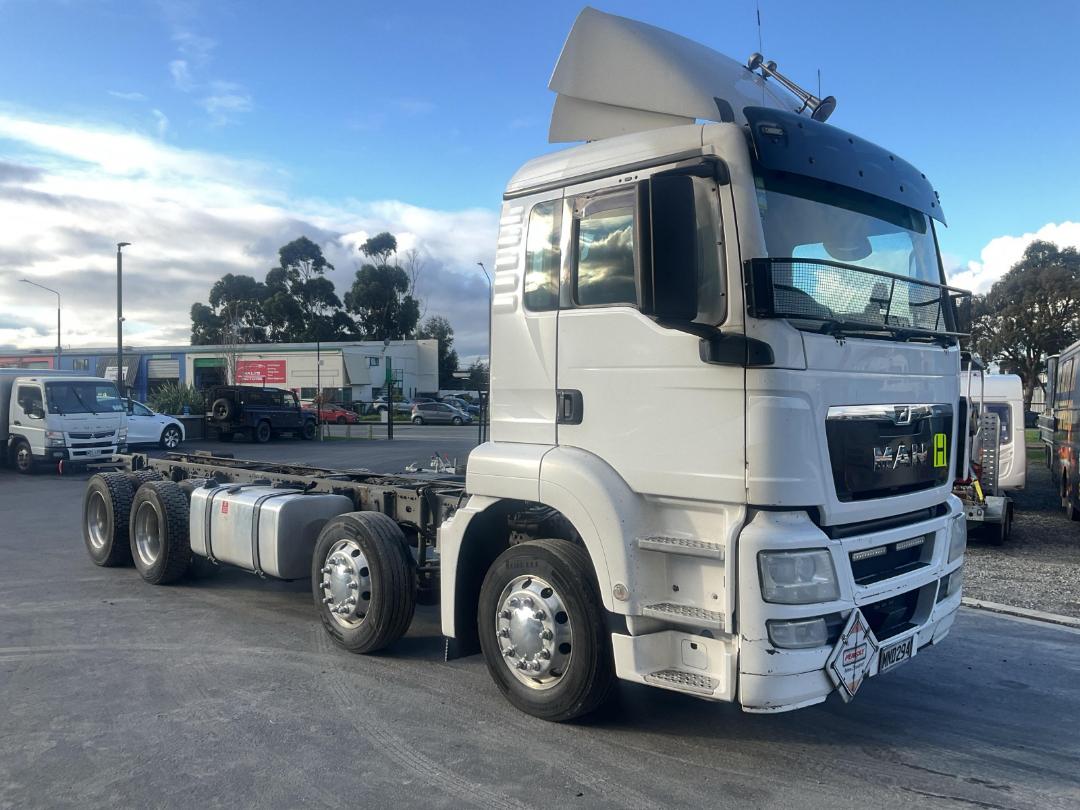 Photo '3' of MAN TGS 35.540  8X4 Cab Chassis