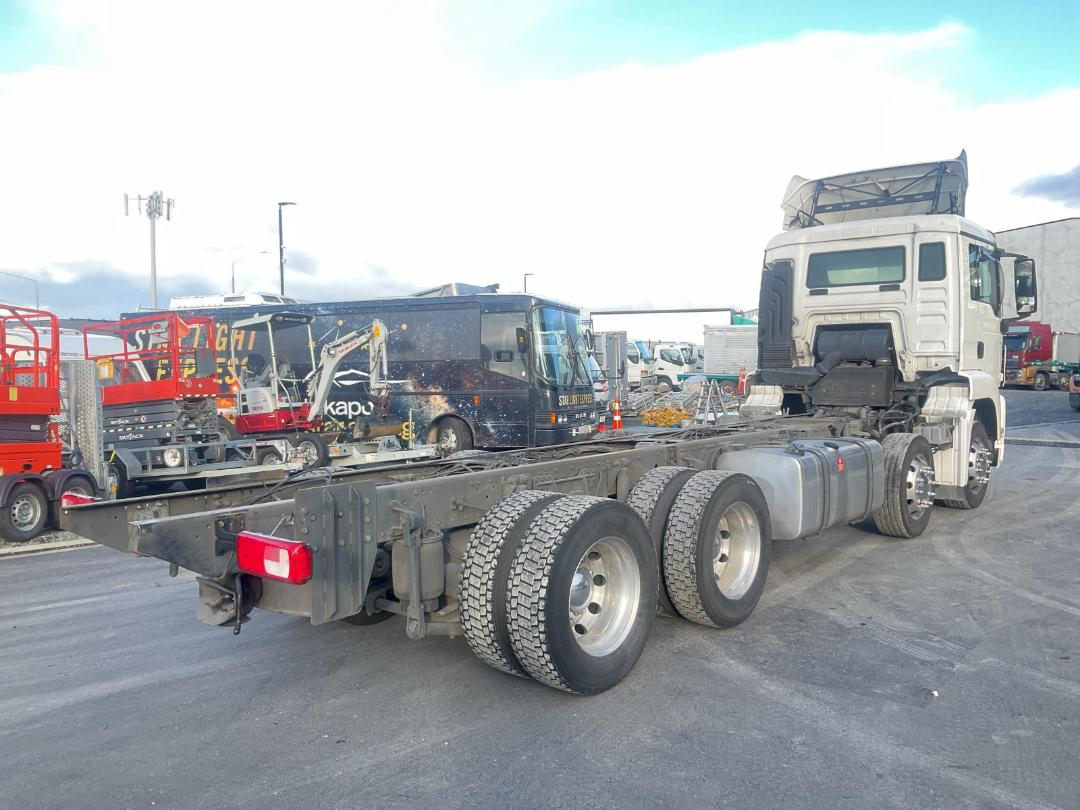 Photo '5' of MAN TGS 35.540  8X4 Cab Chassis