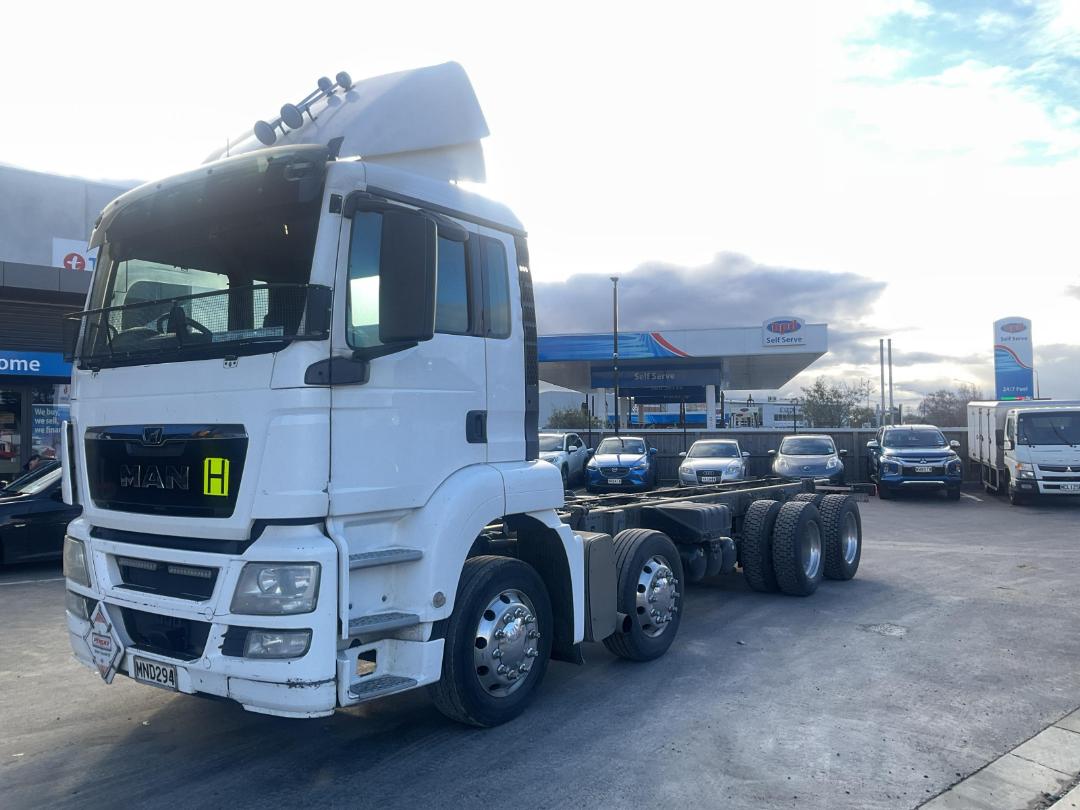 Photo '10' of MAN TGS 35.540  8X4 Cab Chassis