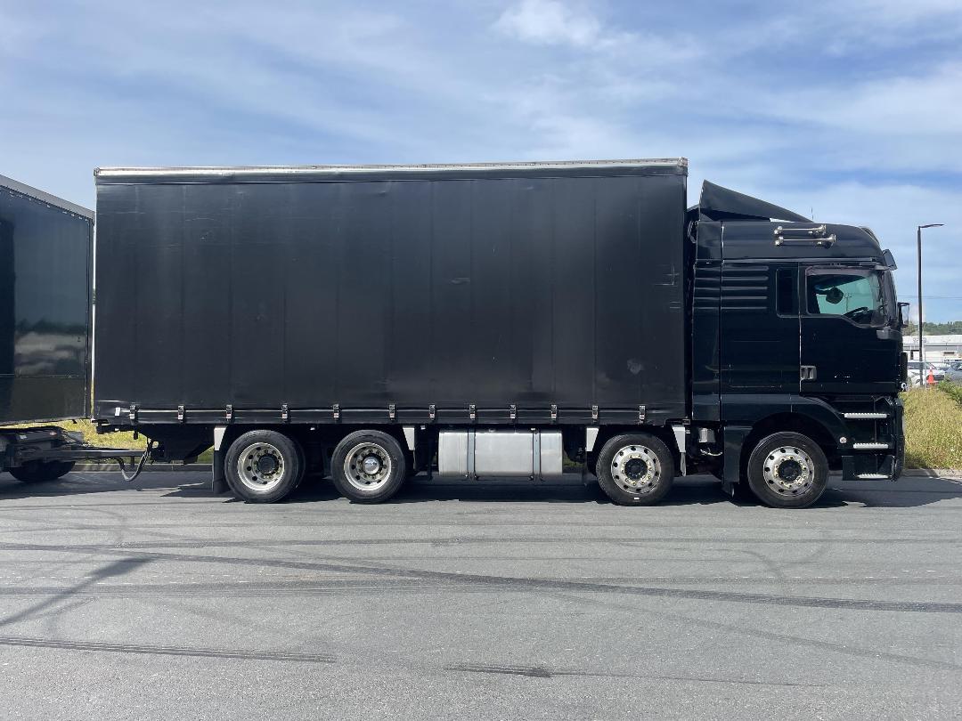 Photo '13' of MAN TGX + Trailer Curtainsider