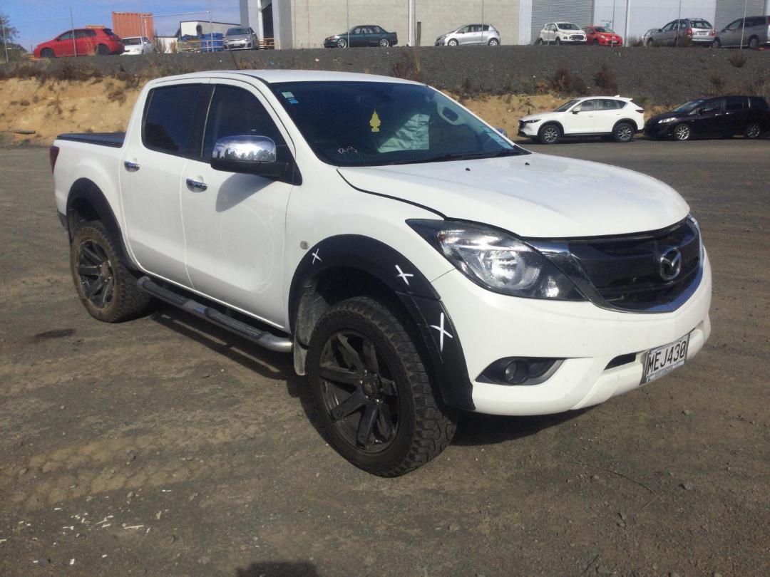 Damaged Mazda Bt50 GSX D/C W/S 2019 in Christchurch Bromley at