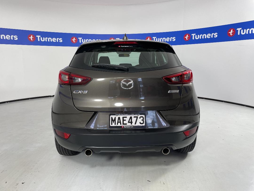 Photo '6' of Mazda CX-3