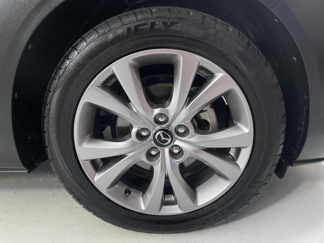 Photo '9' of Mazda CX-30