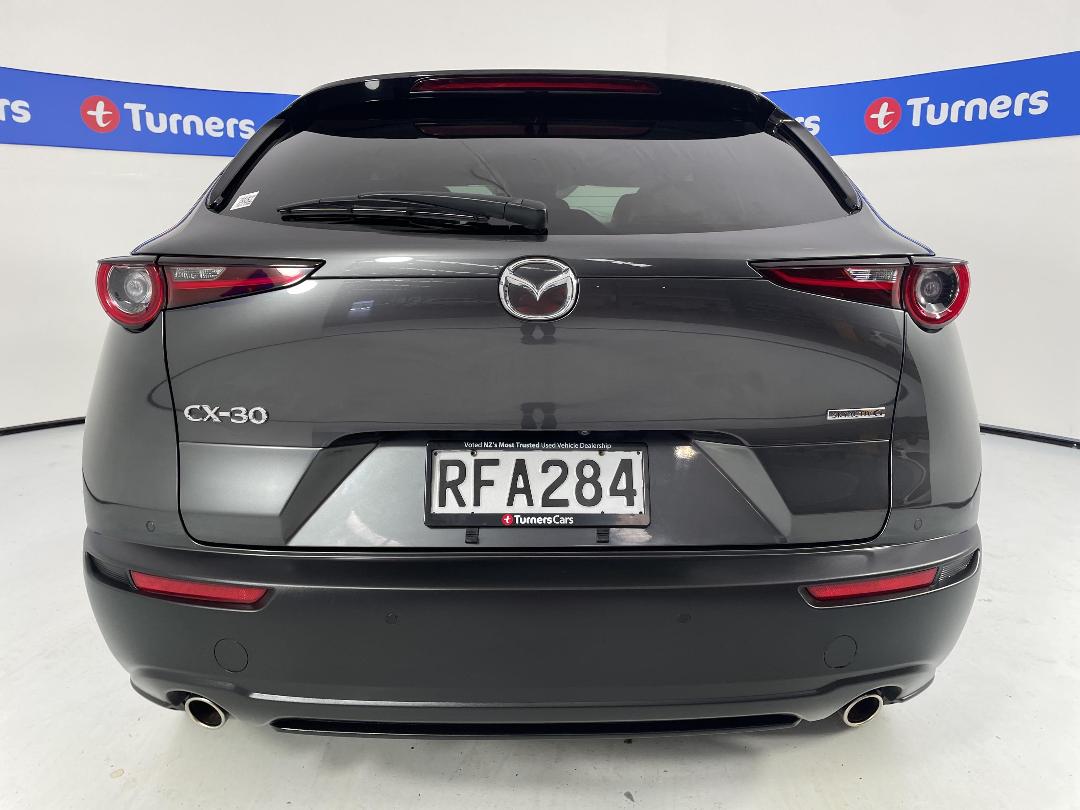 Photo '6' of Mazda CX-30