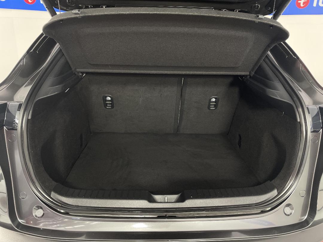 Photo '14' of Mazda CX-30