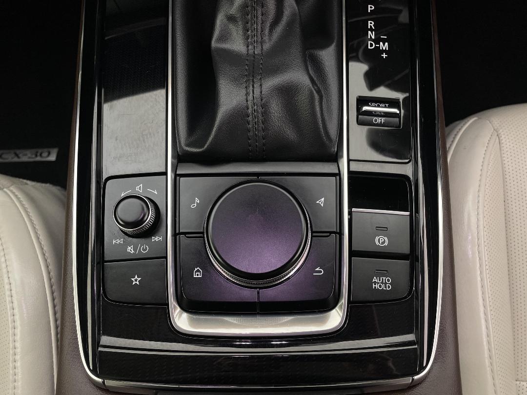 Photo '23' of Mazda CX-30