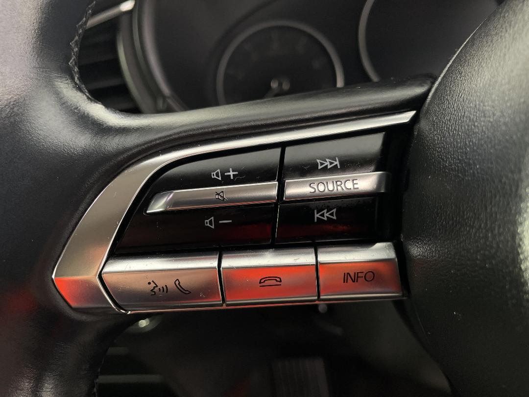 Photo '28' of Mazda CX-30