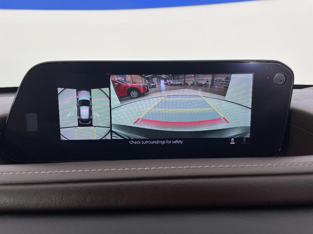 Photo '31' of Mazda CX-30