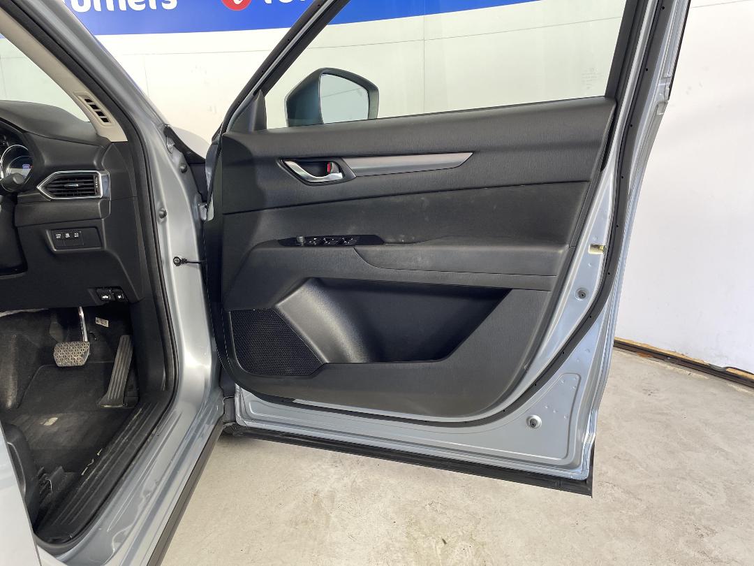 Photo '15' of Mazda CX-5