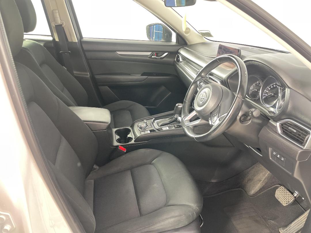 Photo '16' of Mazda CX-5