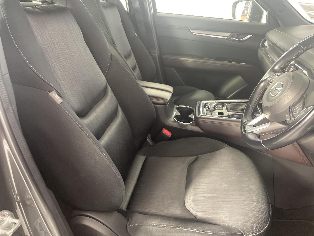 Photo '16' of Mazda CX-8