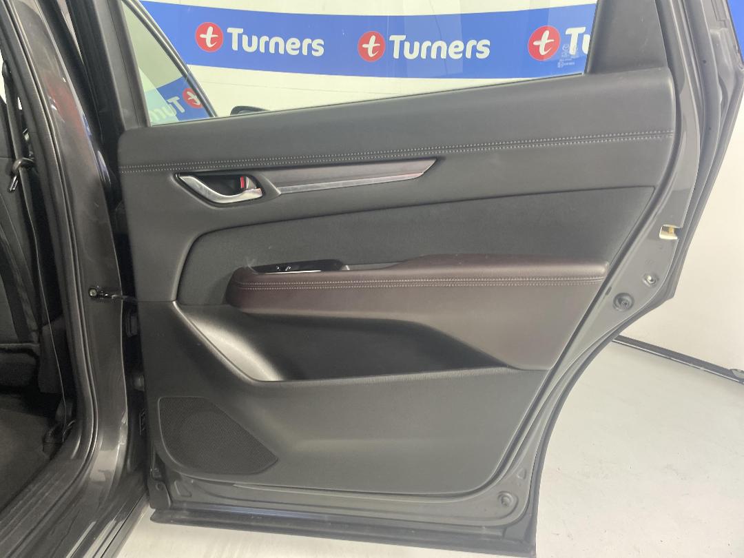 Photo '19' of Mazda CX-8