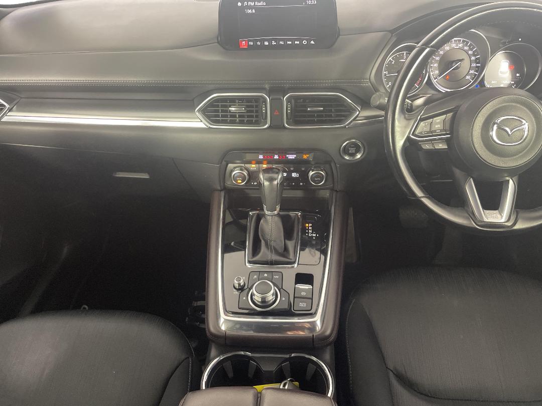 Photo '18' of Mazda CX-8