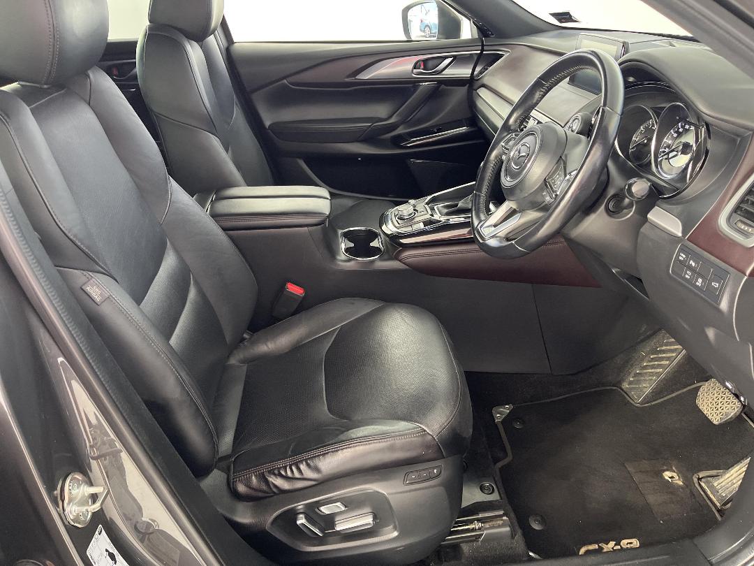 Photo '16' of Mazda CX-9