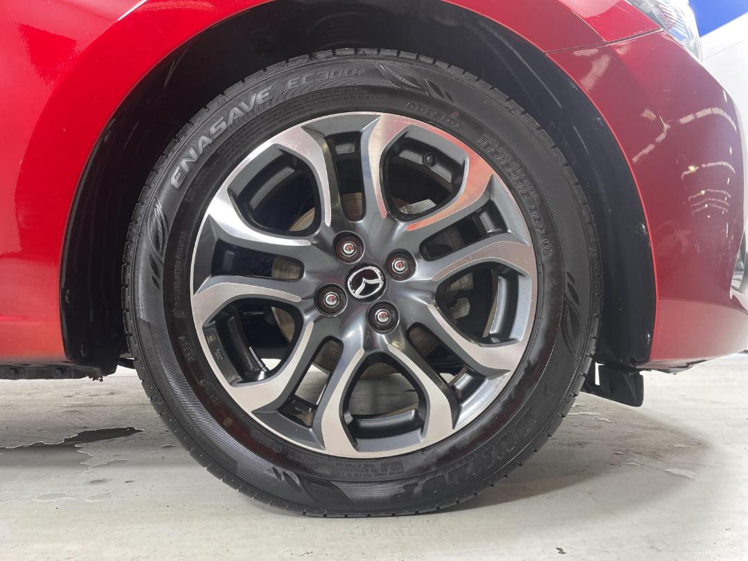 Photo '9' of Mazda Mazda2 Photo '9' of Mazda Mazda2