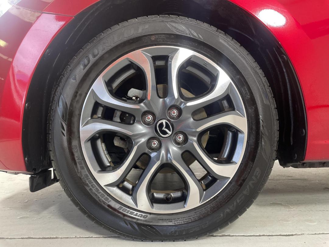 Photo '10' of Mazda Mazda2 Photo '10' of Mazda Mazda2