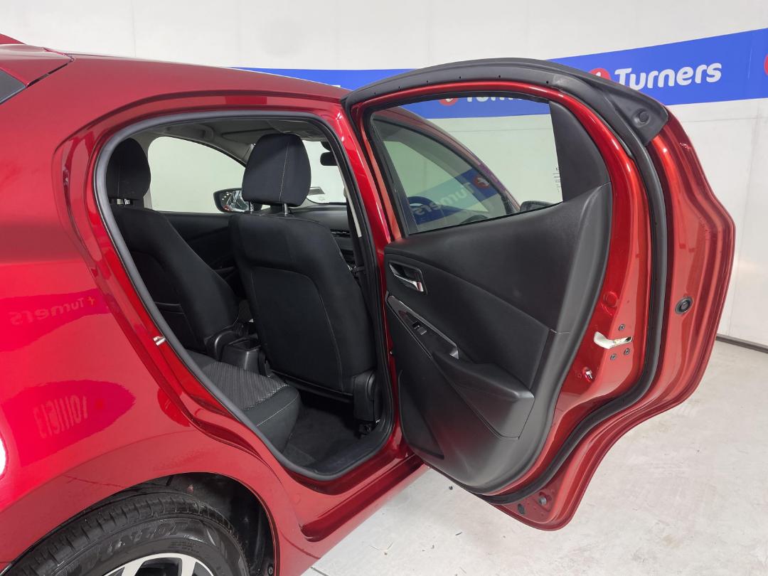 Photo '19' of Mazda Mazda2 Photo '19' of Mazda Mazda2