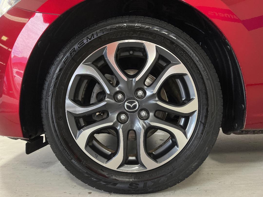 Photo '10' of Mazda Mazda2 Photo '10' of Mazda Mazda2