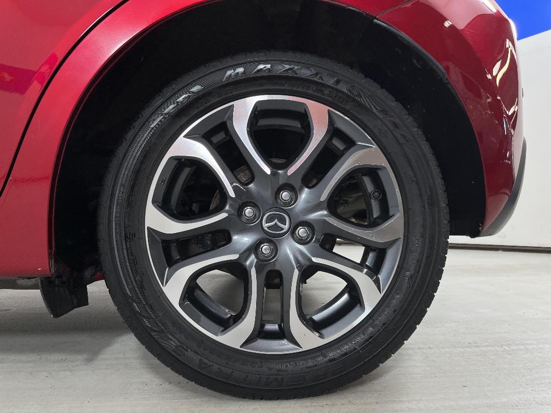 Photo '11' of Mazda Mazda2 Photo '11' of Mazda Mazda2