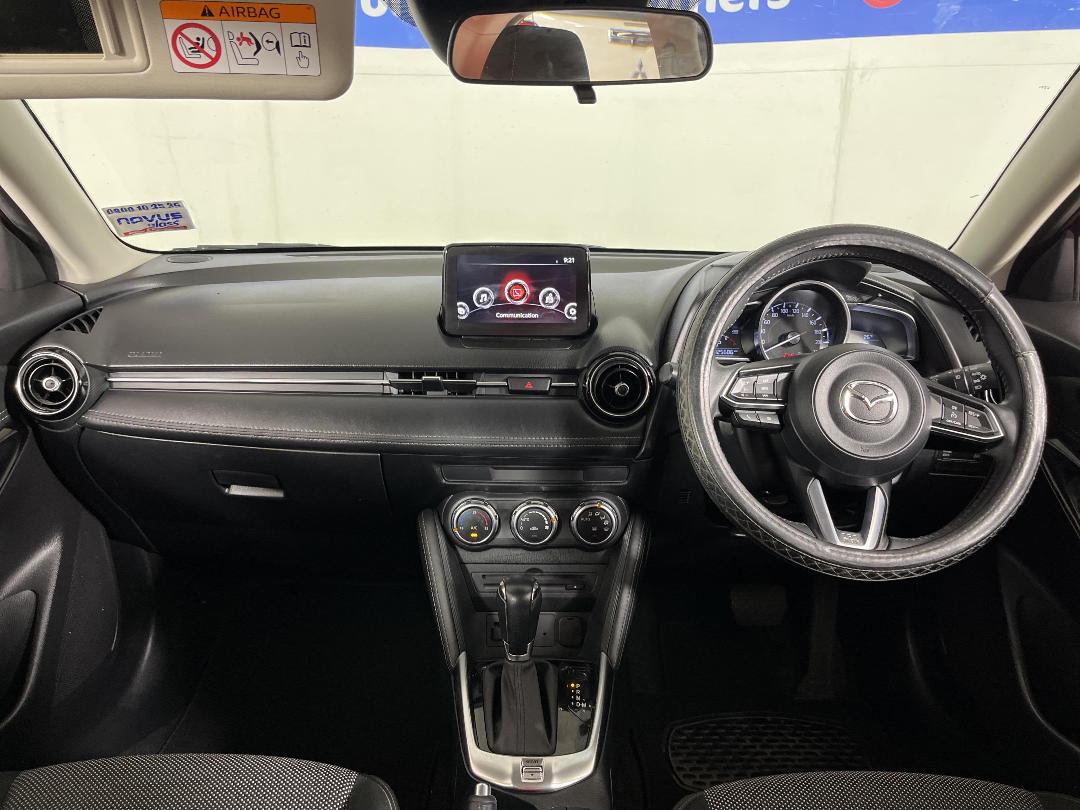 Photo '17' of Mazda Mazda2 Photo '17' of Mazda Mazda2