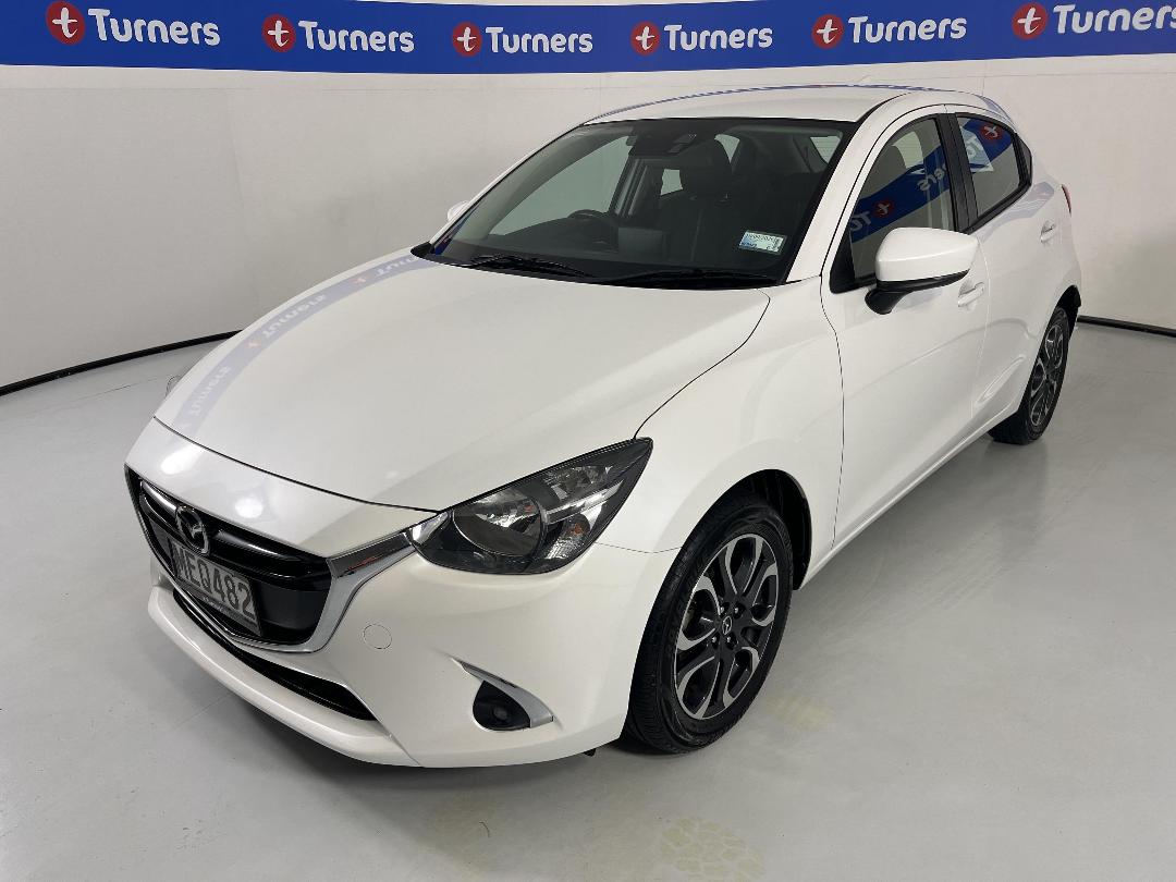 Photo '4' of Mazda Mazda2