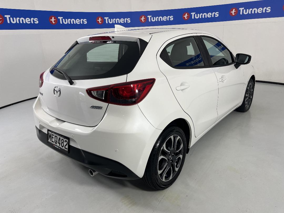 Photo '7' of Mazda Mazda2