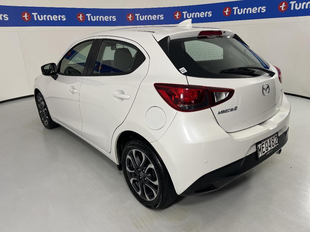 Photo '5' of Mazda Mazda2