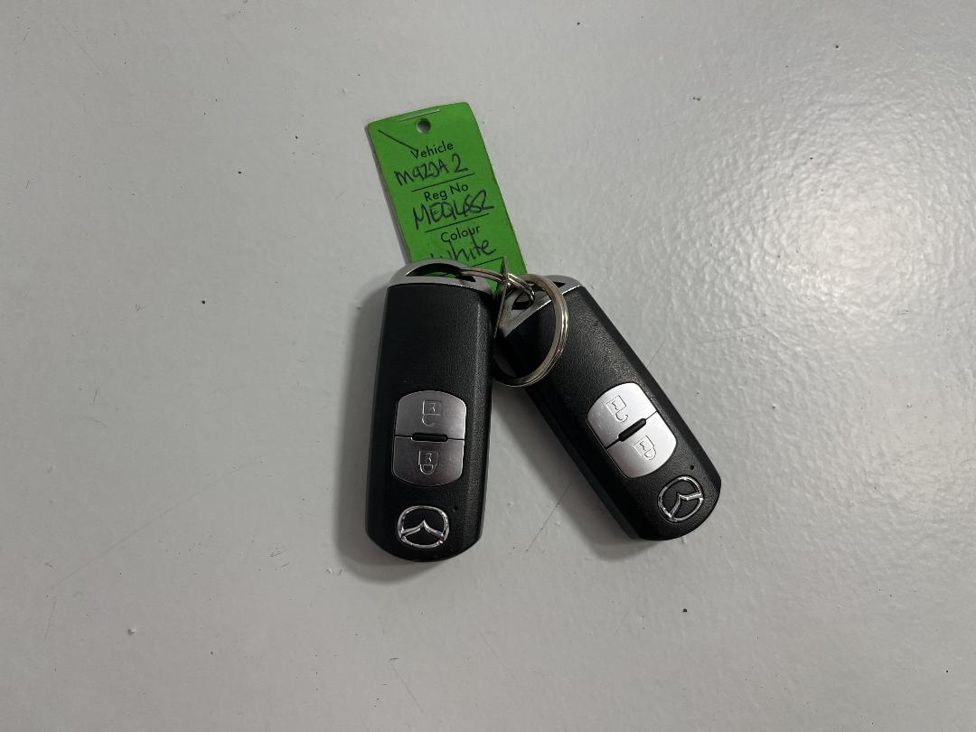 Photo '22' of Mazda Mazda2