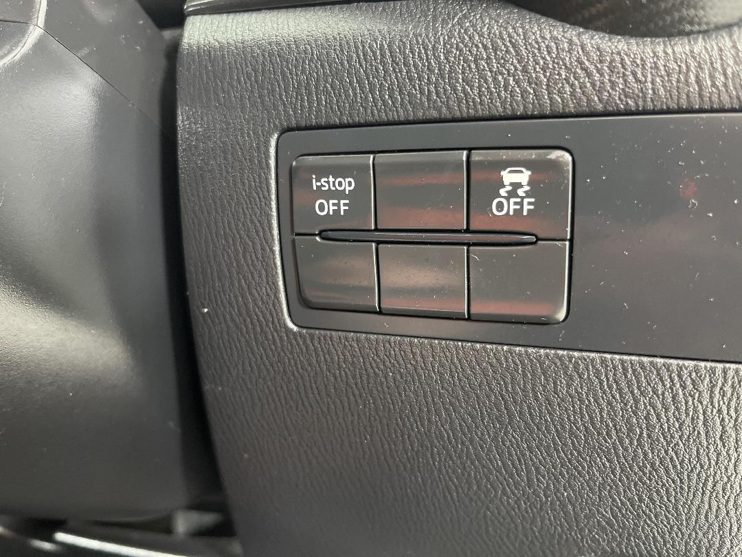 Photo '26' of Mazda Mazda2