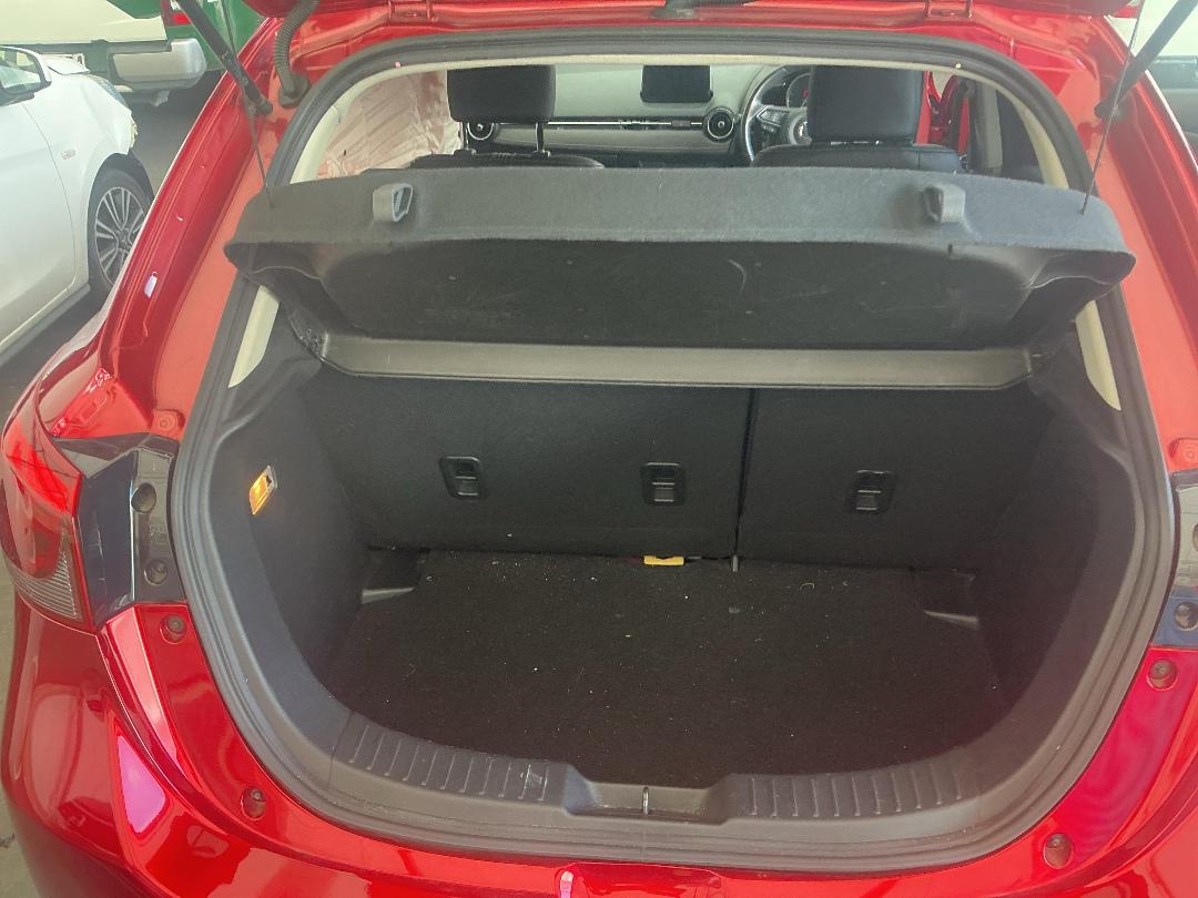 Photo '21' of Mazda Mazda2 LTD