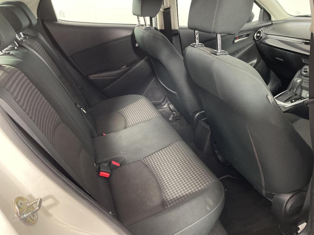 Photo '20' of Mazda Mazda2 Photo '20' of Mazda Mazda2