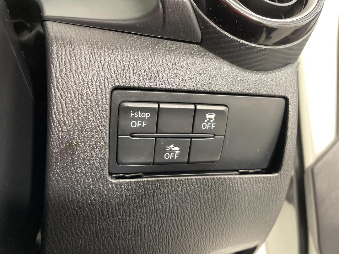 Photo '27' of Mazda Mazda2 Photo '27' of Mazda Mazda2