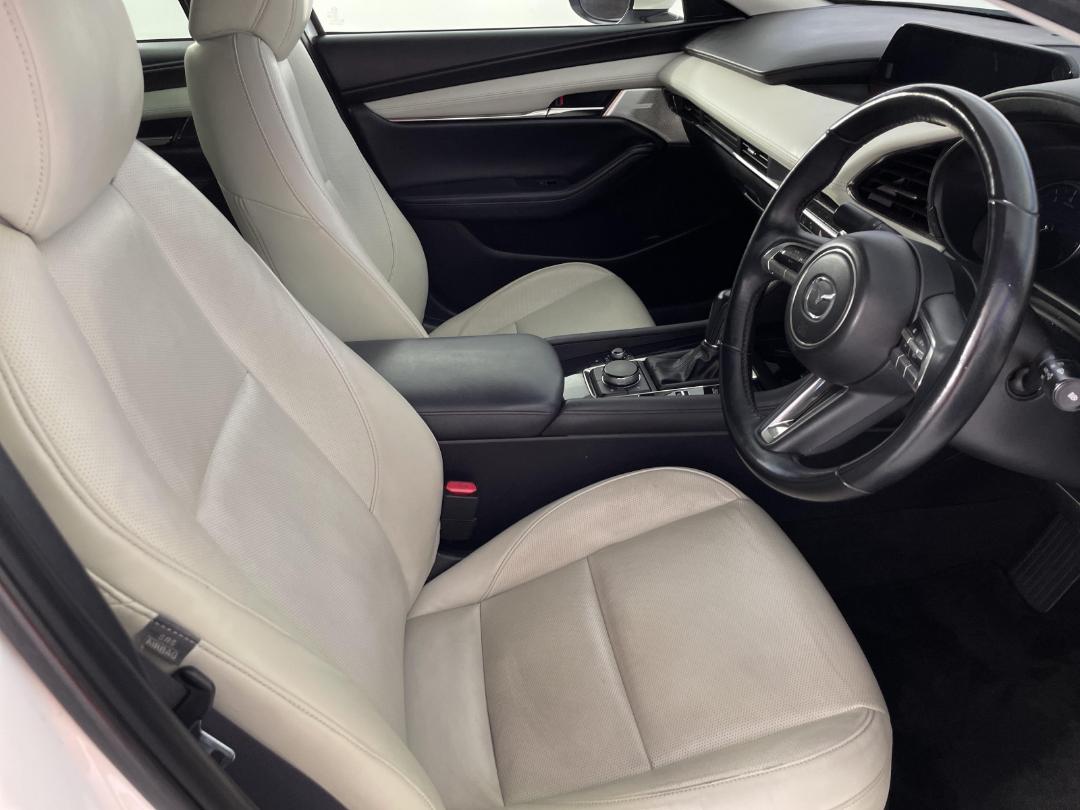 Photo '16' of Mazda Mazda3 Photo '16' of Mazda Mazda3