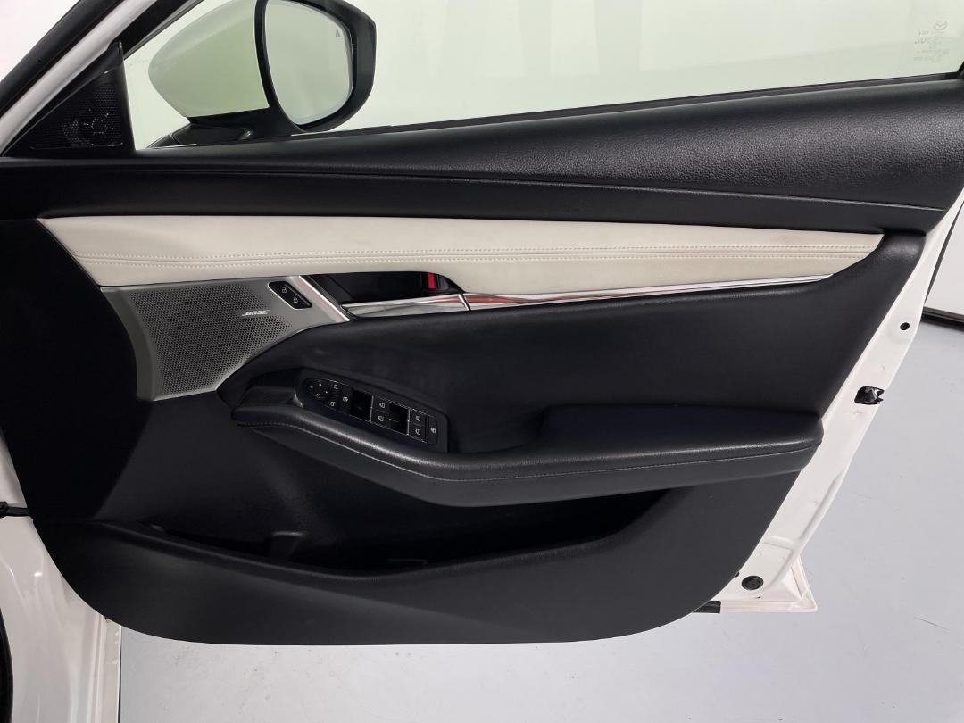 Photo '15' of Mazda Mazda3 Photo '15' of Mazda Mazda3