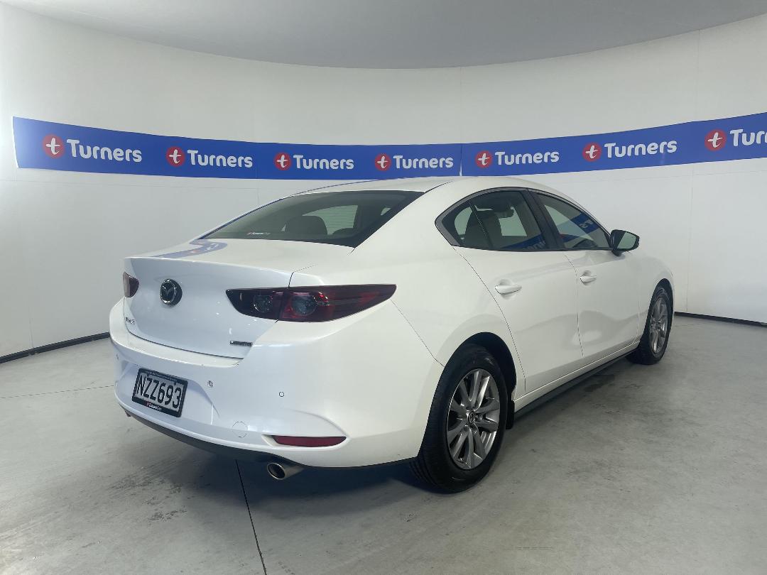 Photo '7' of Mazda Mazda3