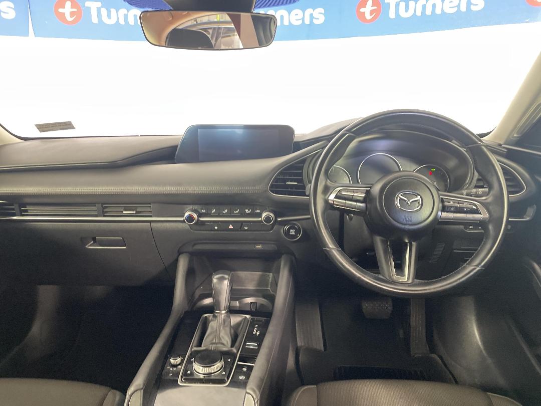 Photo '17' of Mazda Mazda3