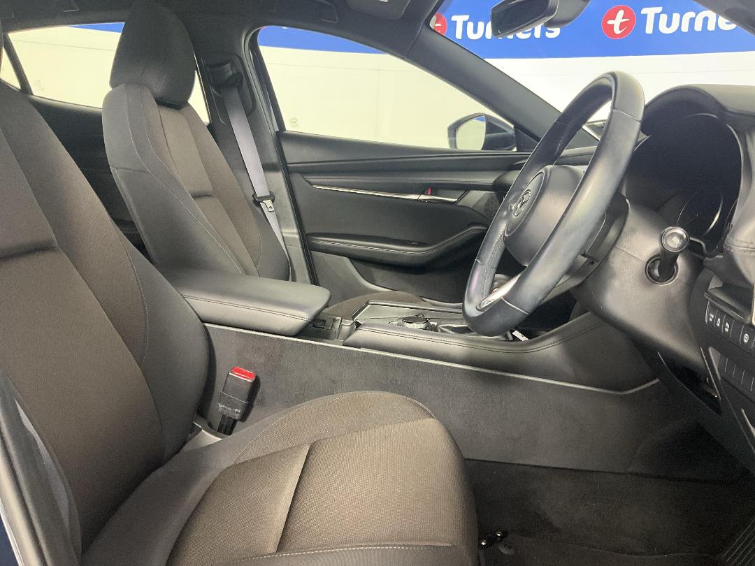 Photo '16' of Mazda Mazda3 Photo '16' of Mazda Mazda3