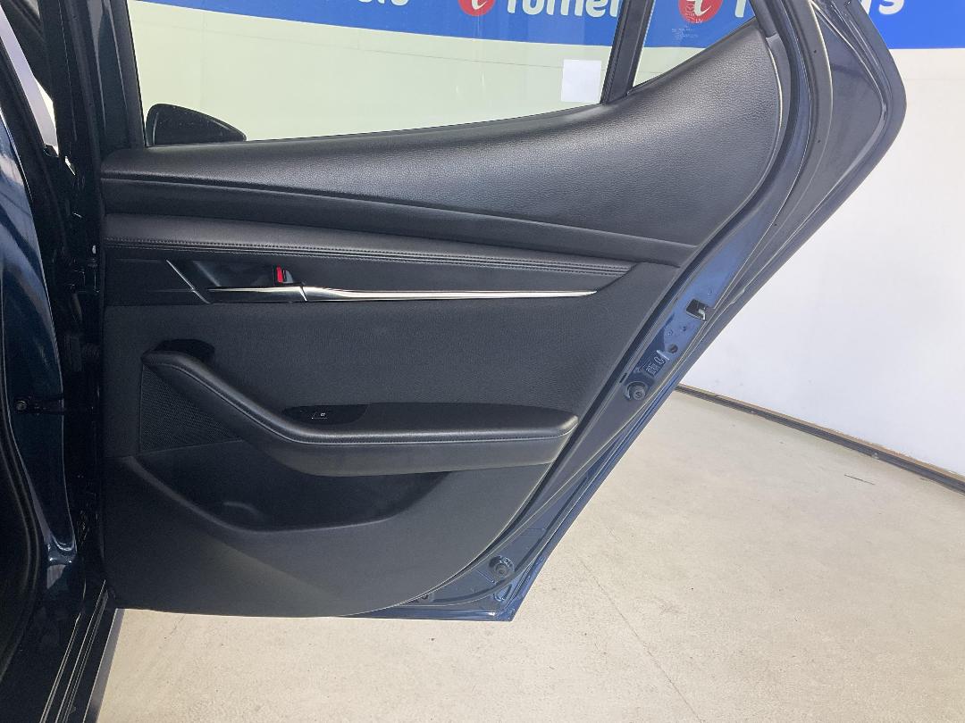 Photo '19' of Mazda Mazda3 Photo '19' of Mazda Mazda3