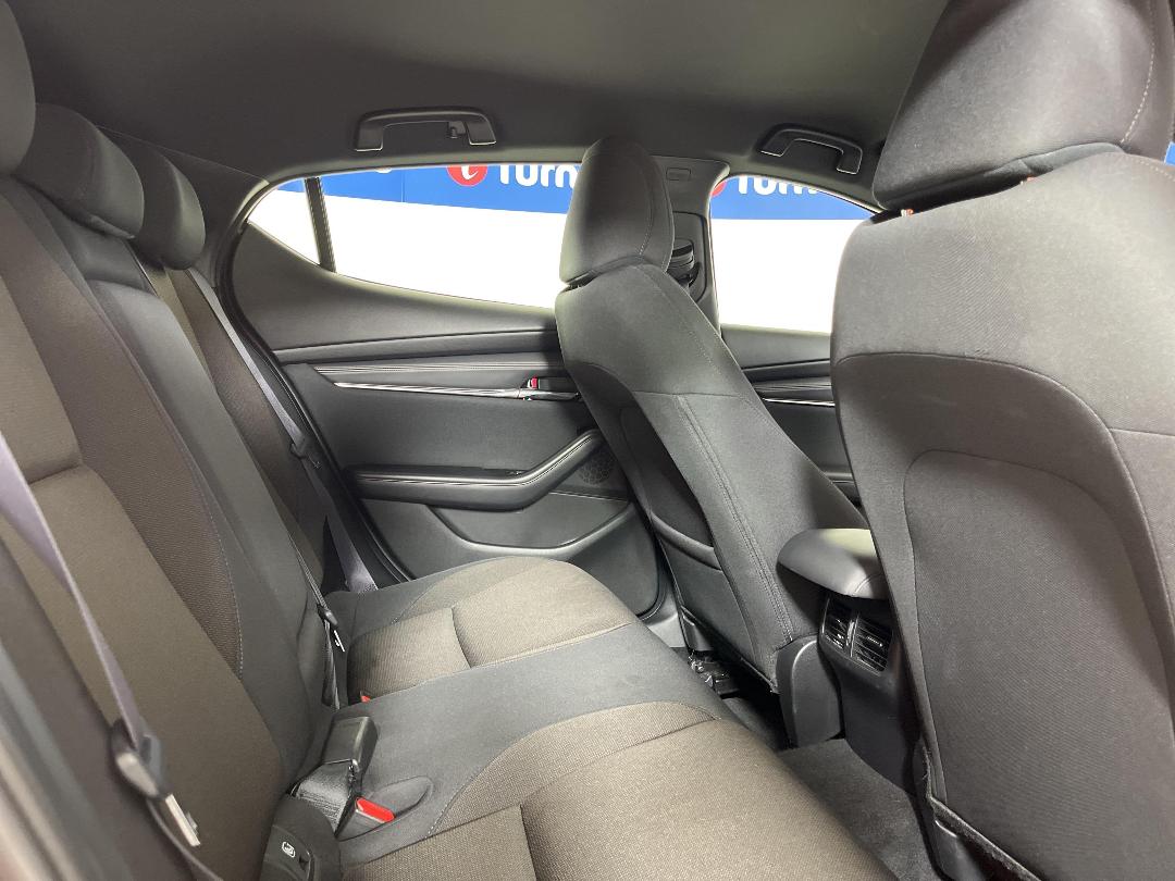 Photo '20' of Mazda Mazda3 Photo '20' of Mazda Mazda3