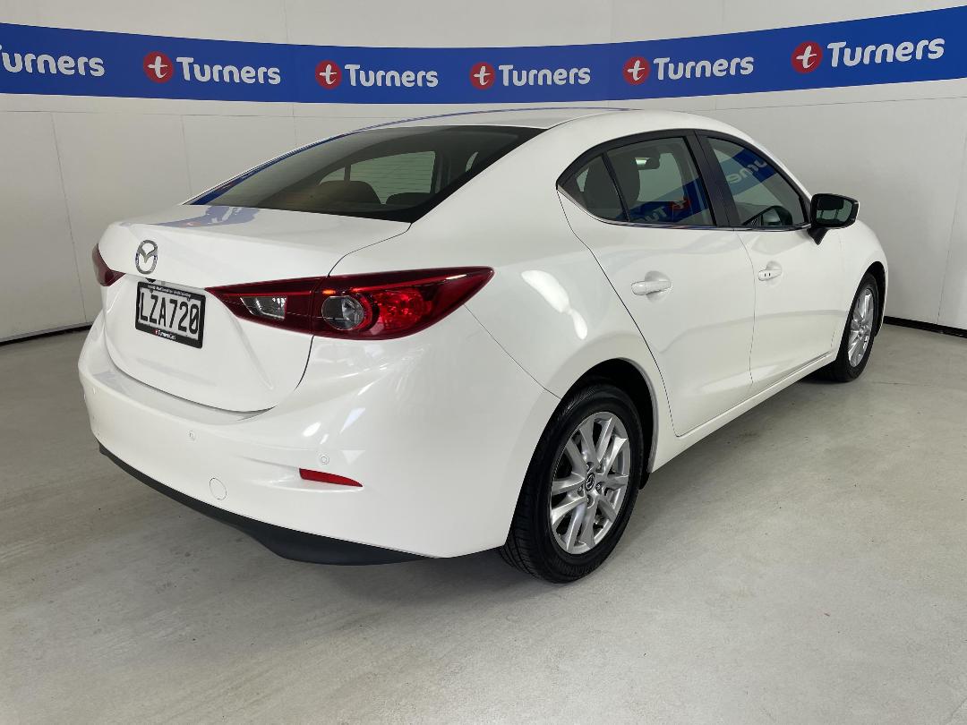 Photo '7' of Mazda Mazda3