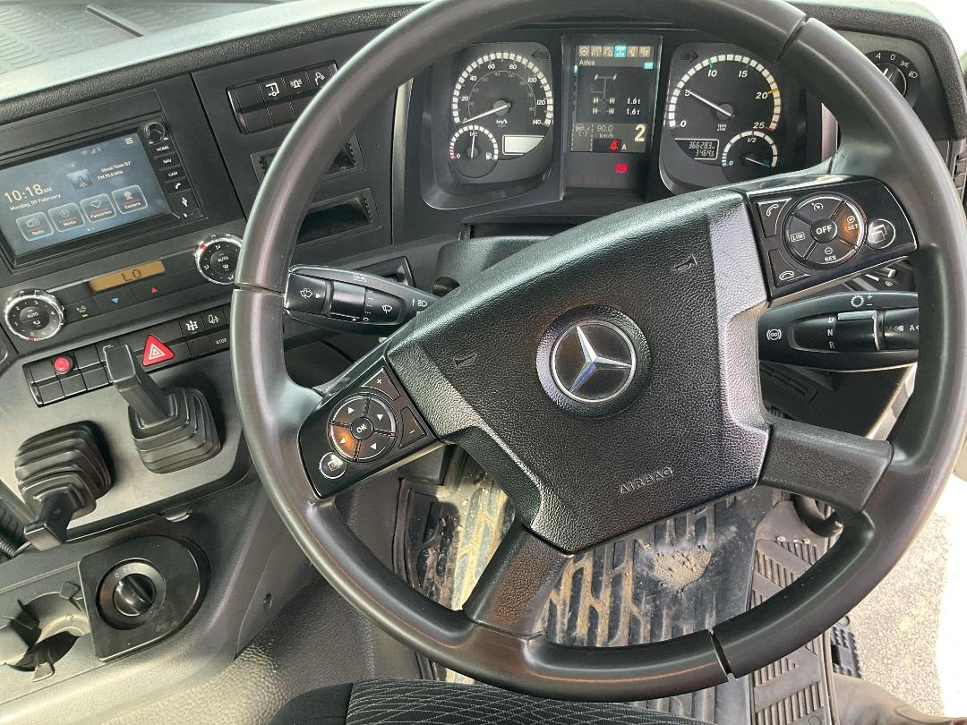 Photo '20' of Mercedes-Benz Actros 2643 LS 6 X 4 Tractor Unit