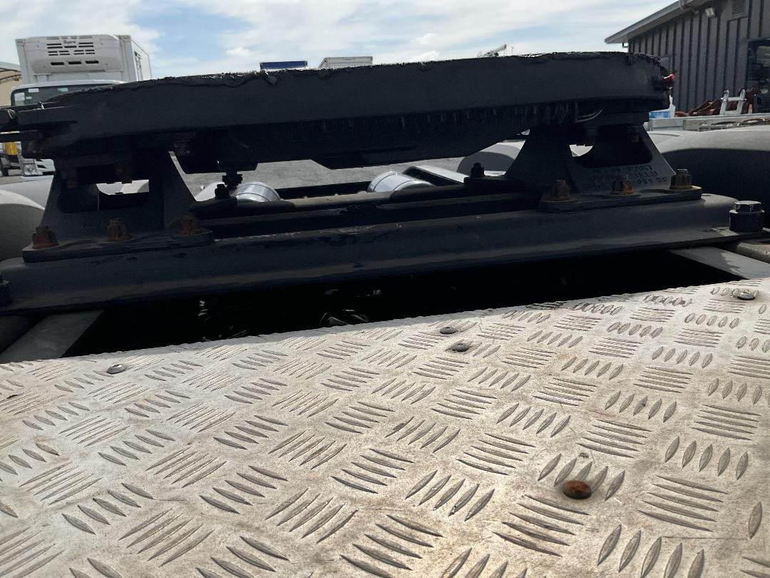 Photo '38' of Mercedes-Benz Actros 2643 LS 6 X 4 Tractor Unit