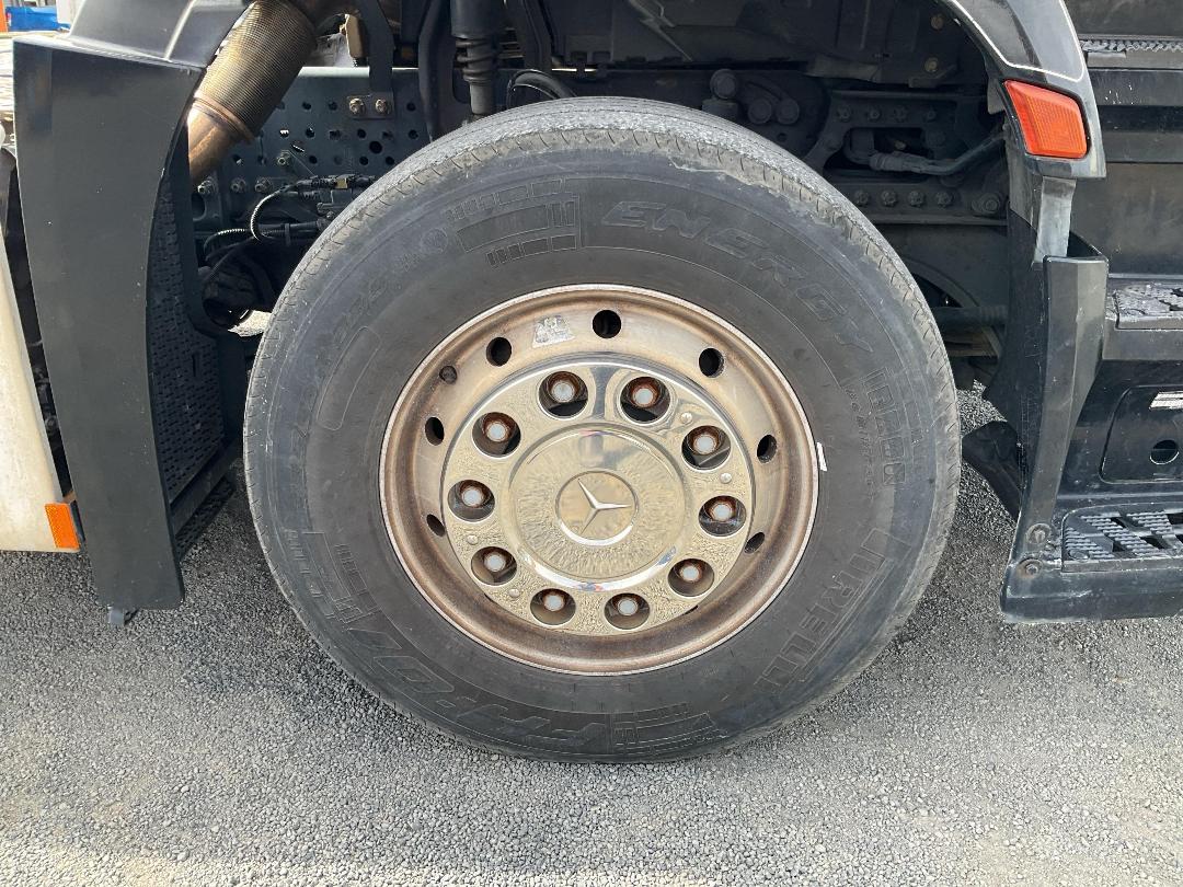 Photo '46' of Mercedes-Benz Actros 2643 LS 6 X 4 Tractor Unit