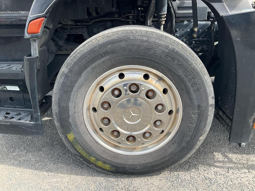 Photo '52' of Mercedes-Benz Actros 2643 LS 6 X 4 Tractor Unit