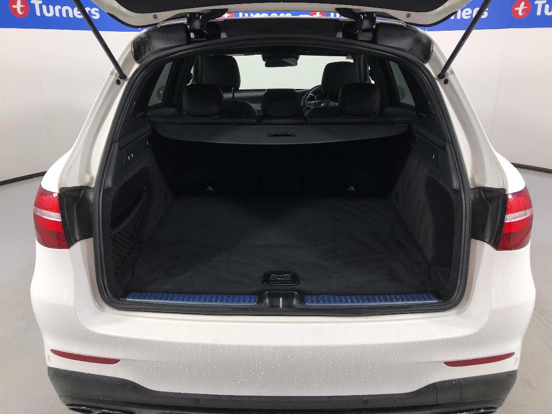 Photo '14' of Mercedes-Benz GLC