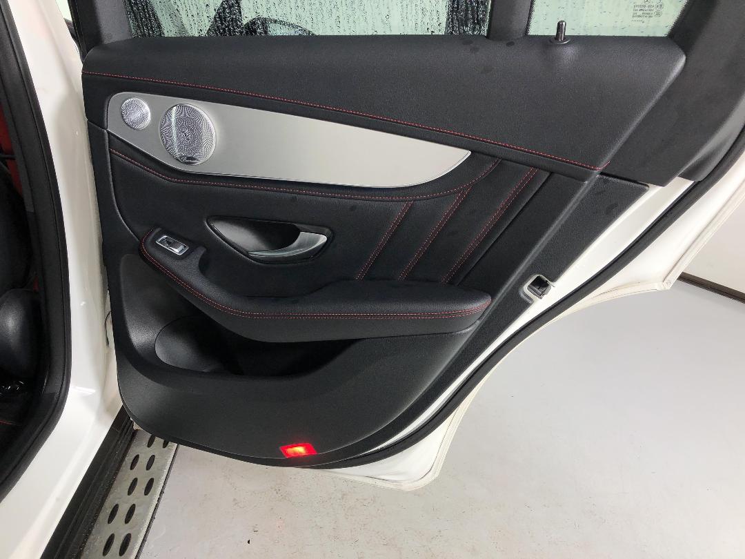 Photo '19' of Mercedes-Benz GLC